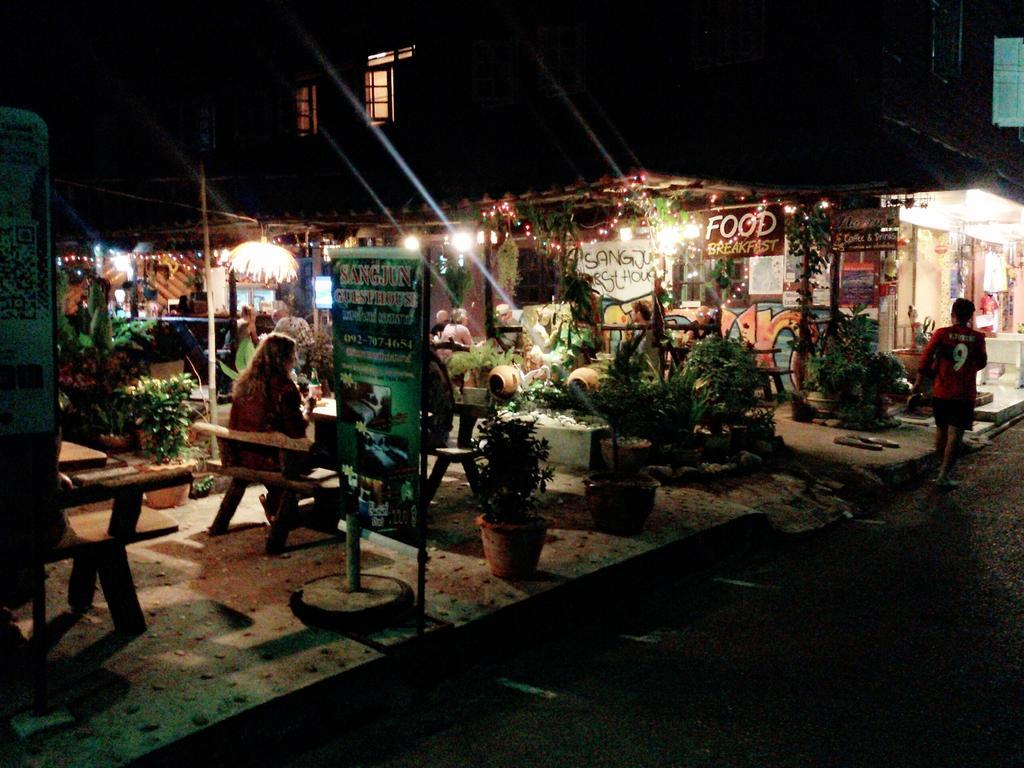 Sangjun Guesthouse Trat Buitenkant foto